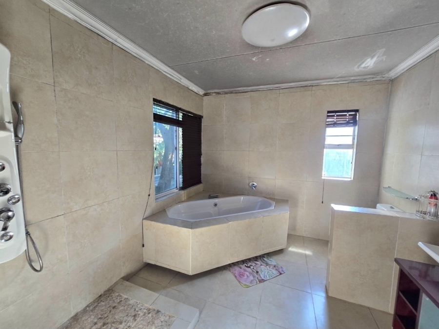 4 Bedroom Property for Sale in Dan Pienaar Free State